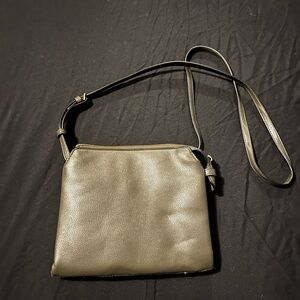 Green crossbody bag